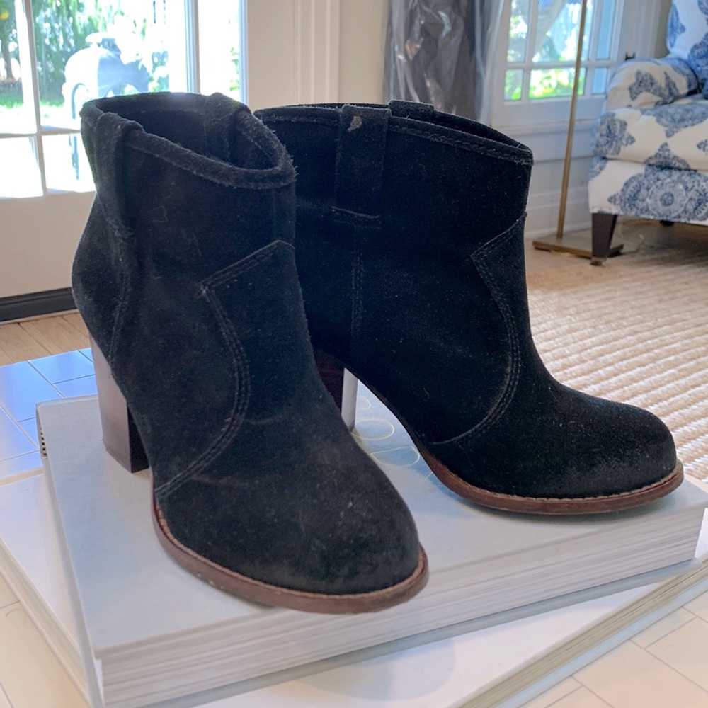 SPLENDID Black Suede Booties (6M)